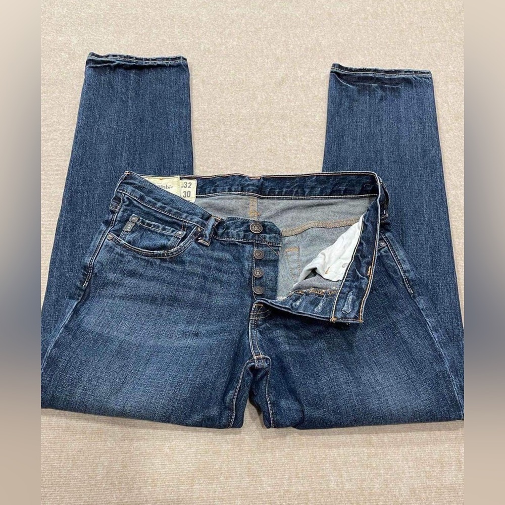 Abercrombie & Fitch Med Wash Straight Leg Button Fly Denim Blue Jeans 32x30
Gre